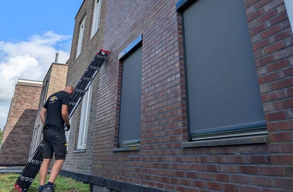 Moderne zonwering werkt steeds vaker automatisch